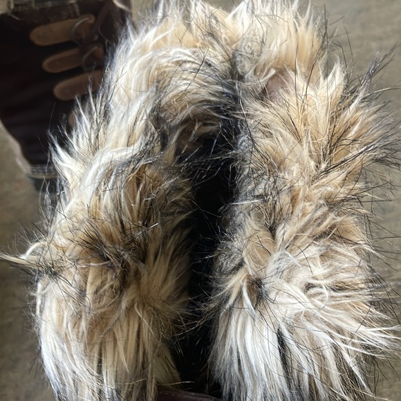 Almost new beautiful Sorel boots only worn twice! - Picture 6 of 6